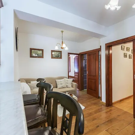 Stunning In With Wifi Apartament