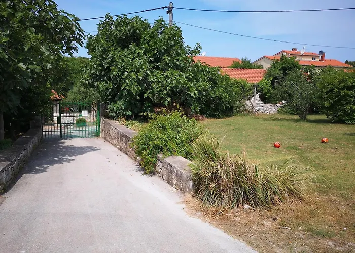 Appartement Stunning In With Wifi Pula
