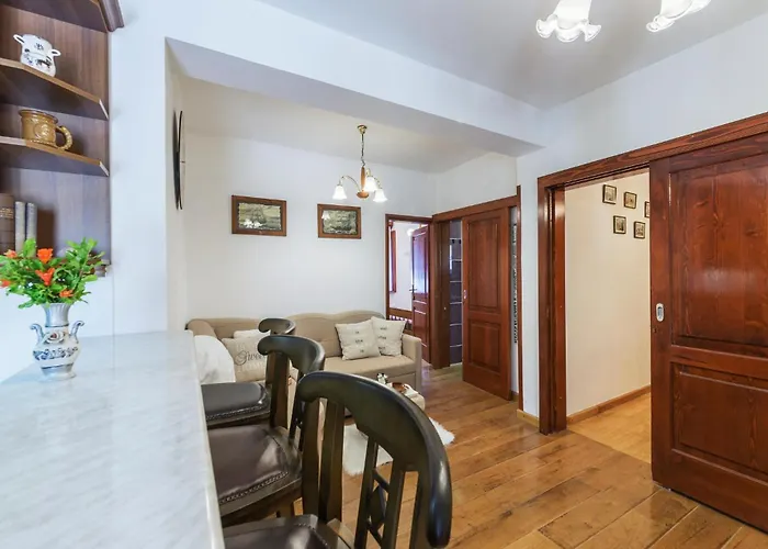 Stunning In With Wifi Apartment