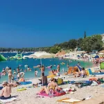 Apartment Stunning In With Wifi Pula