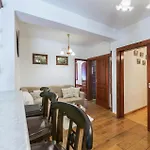 Stunning In With Wifi Apartment